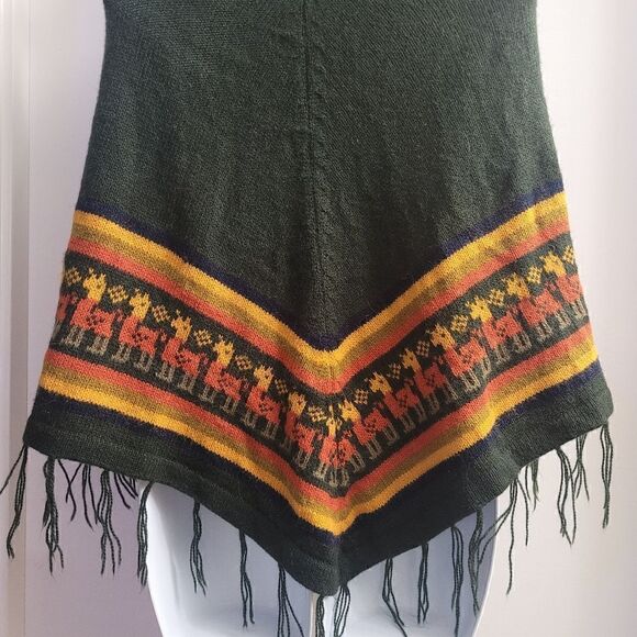 Alpaca wool.fringe Llama poncho   - Picture 6 of 6